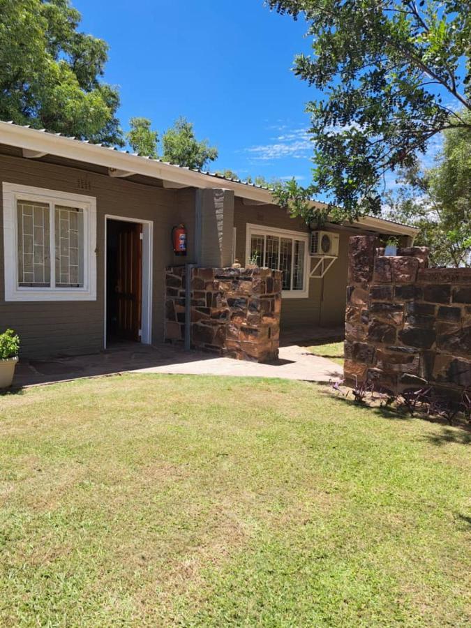 Koha Guesthouse Mariental Exterior photo